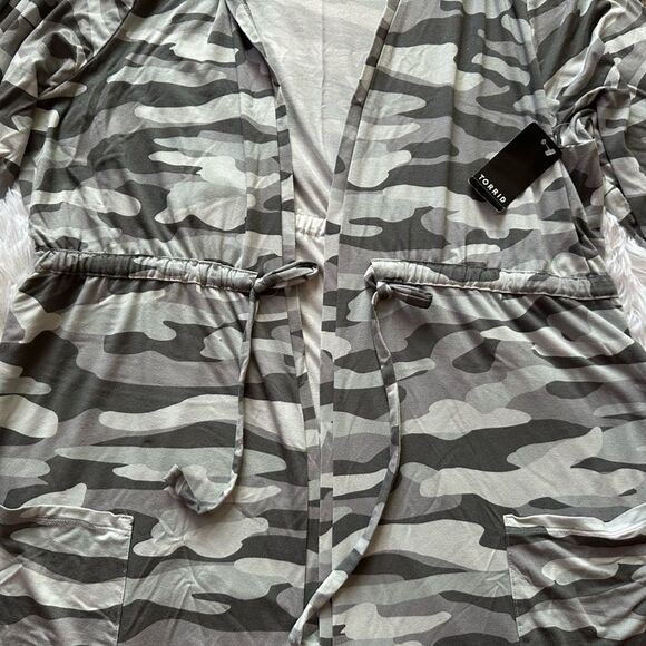 Torrid Super Soft Knits Camo Cardigan New Stretchy Drawstring Waist Womens 2X - Picture 3 of 7